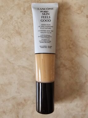 Lancôme Skin Feels Good Hydrating Skin Tint in Nude Vanilla 01N